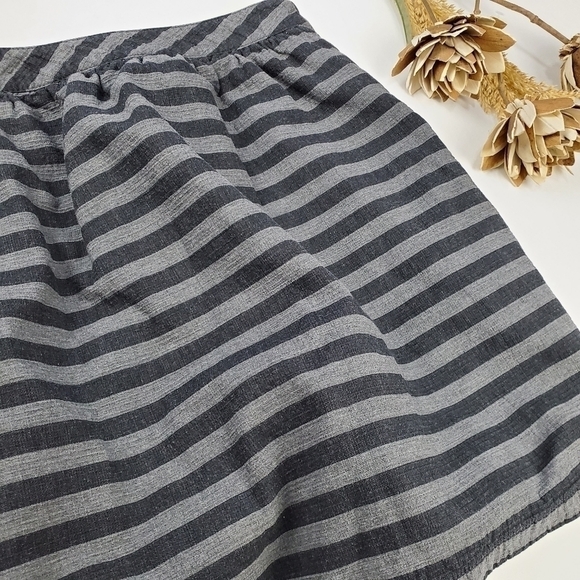 NEW Gap Thick Cotton Charcoal Grey Stripe Skirt 6 - Picture 2 of 15